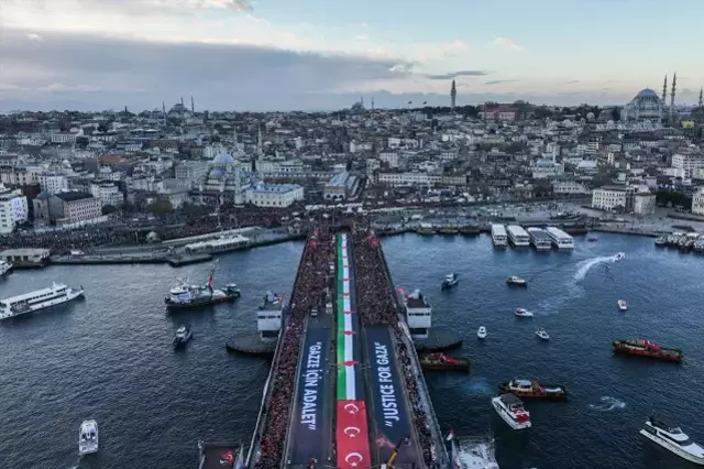 Yeni Yilin Ilk Gunu 7 Den 70 E Turkiye Gazze Icin 19414403 8071 M