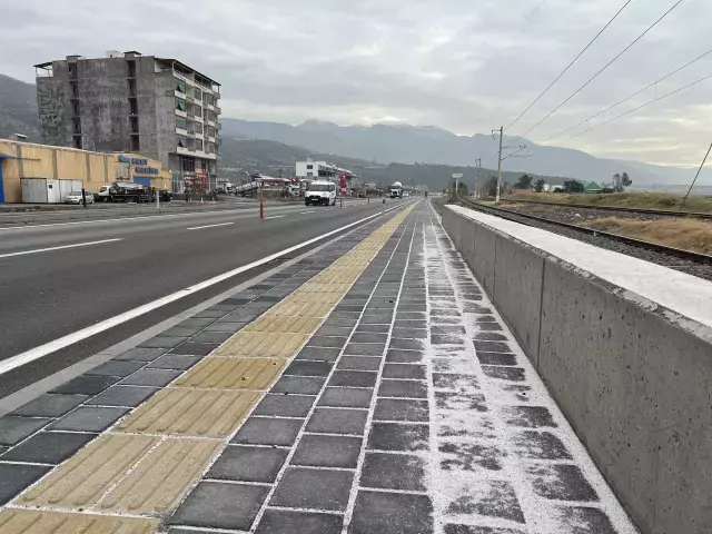 Yurt Disindan Gelen Tir Lardan Dokuluyor 19423949 9192 M