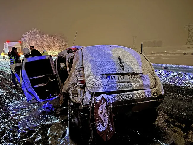 0X0 Erzurumda Feci Kaza 4 Kisi Hayatini Kaybetti 1770406919299