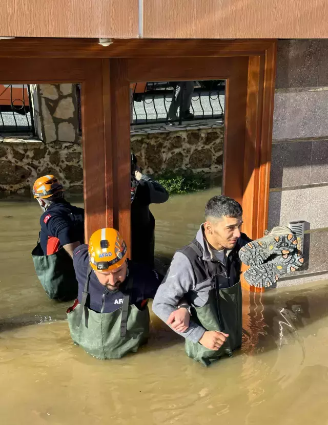 24 Saatte 74 Kilogram Yagis Su Gogus Hizasina 19567011 1374 M