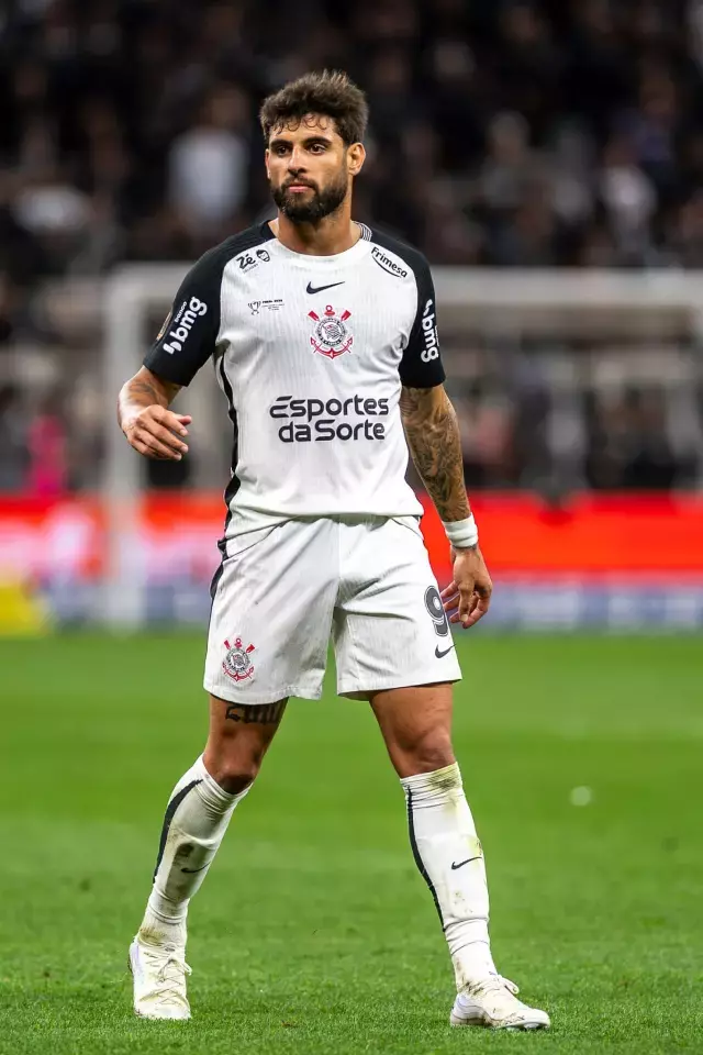 3 Aday Var Fenerbahce De Transfer Icin Son Gun 19543768 4664 M