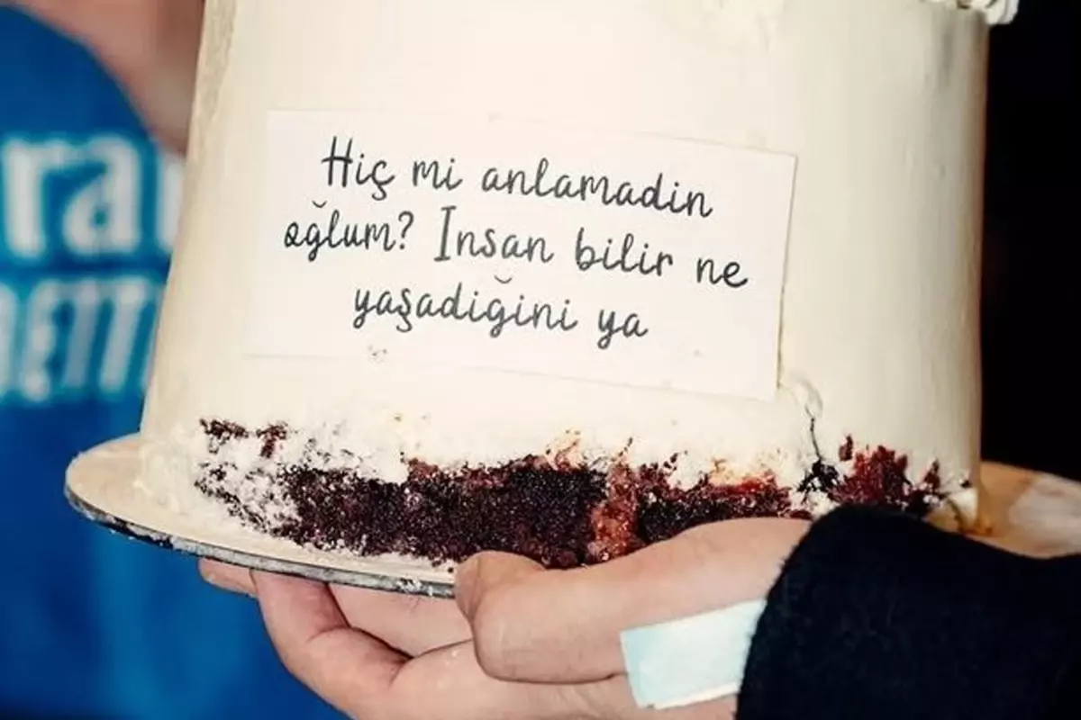 Arda Guler E Ozel Pasta Uzerindeki Not Bomba 19606301 6670 Amp