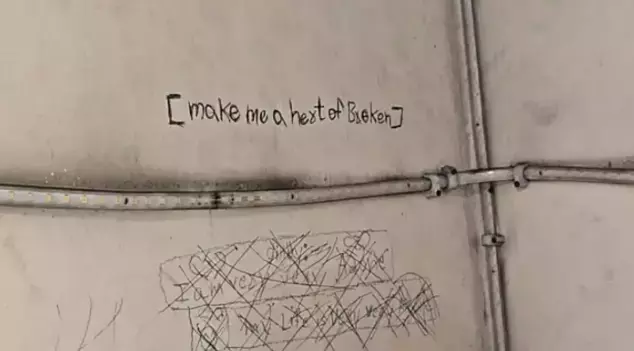 Babalarinin Telefonlarina El Koydugu Uc Kiz 19537813 9205 M