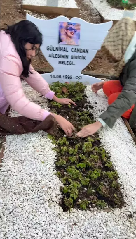 Bahar Candan Ablasi Icin Istanbul Bogazi Nda 19592224 6817 M