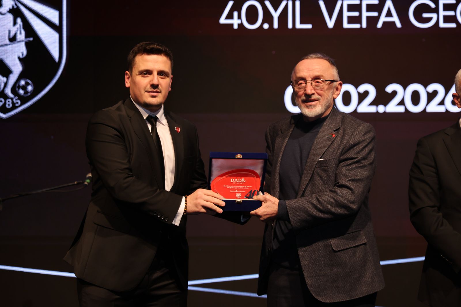 C61D61E4 A16E 4B9D Ae52 8E0Db49Fab31