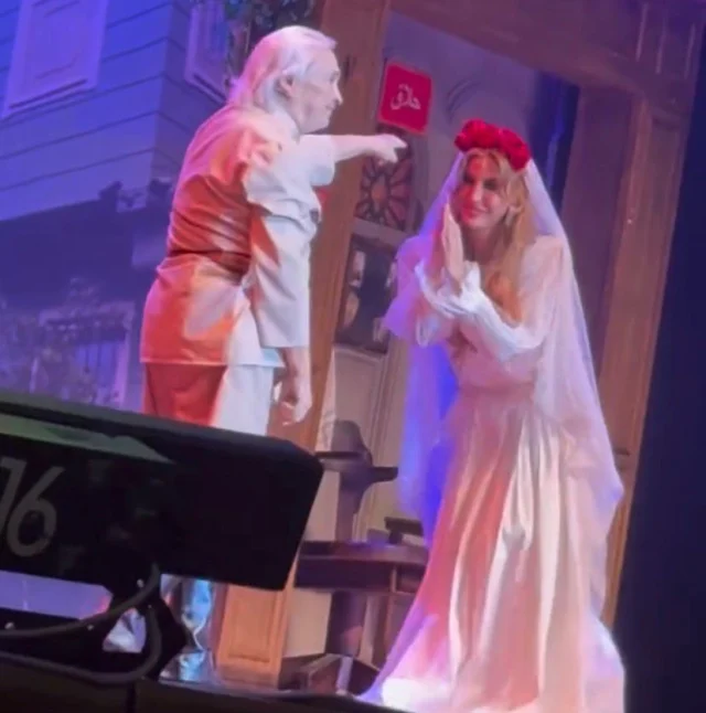 Cagla Sikel 7 Kocali Hurmuz Muzikalinde Kivrak 19588800 2716 M