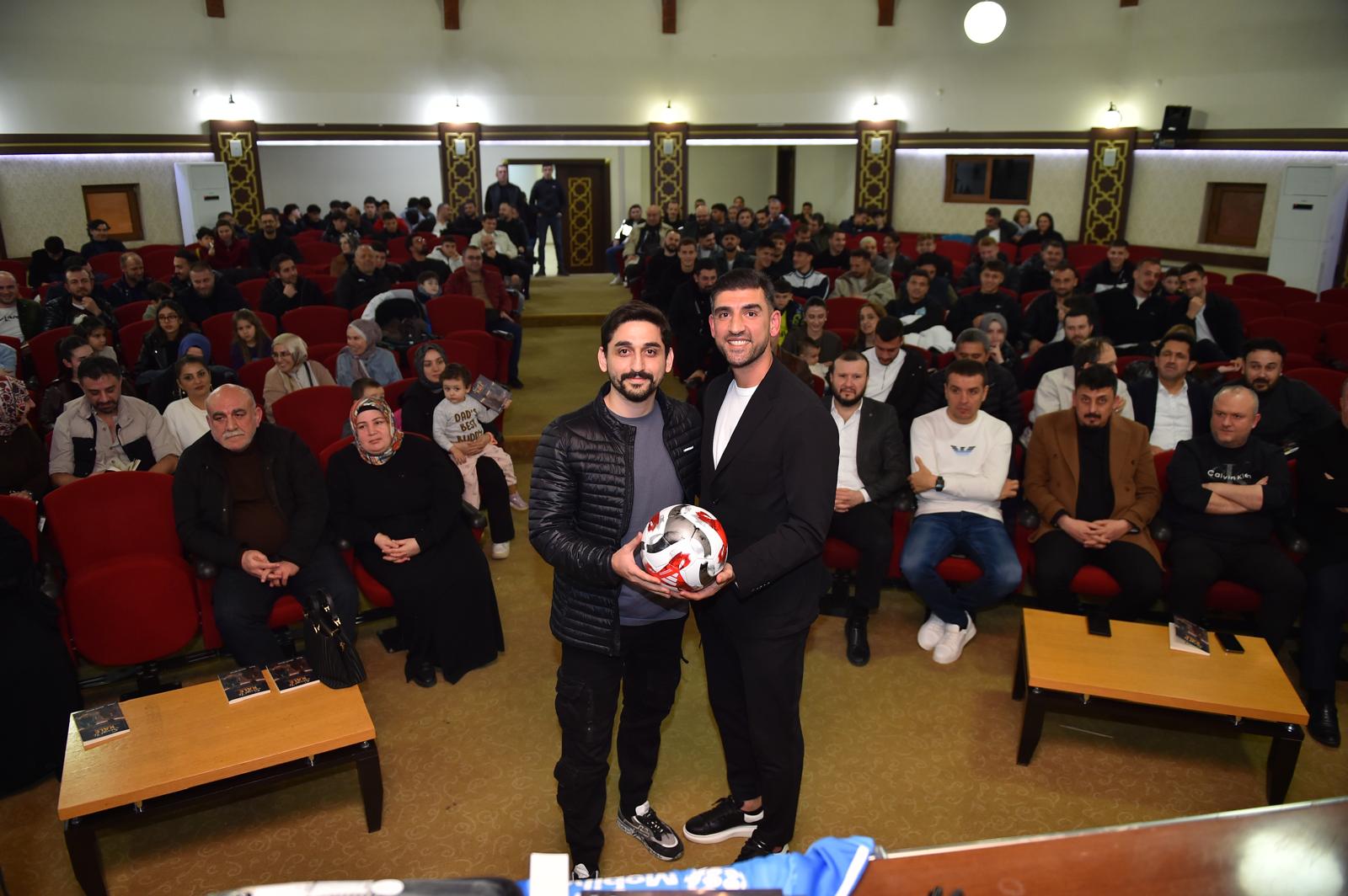 Da0Cf7D6 37A1 40E6 B7Aa 8C4D42B57E17