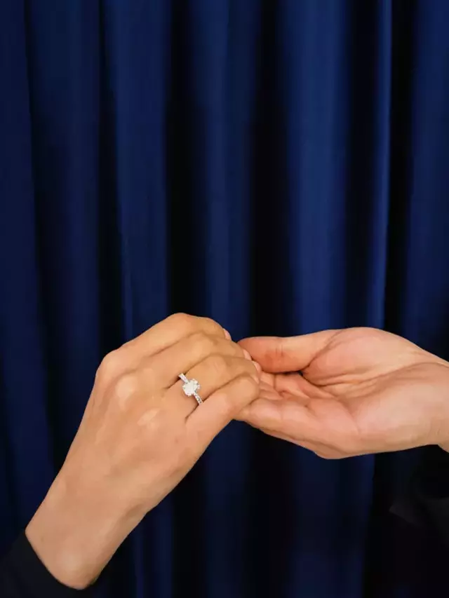 Derya Ulug A Dogum Gununde Surpriz Evlilik Teklifi 19590601 5244 M