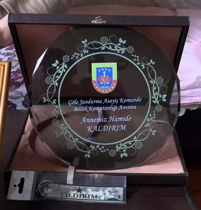 Ilmek Ilmek Vatan Sevgisi Tsk Dan Hamide Anne 4 19559574 O