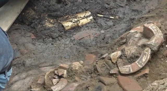 Kazmayi Vurduklari Mezardan Altin Fiskirdi 19588913 1229 M