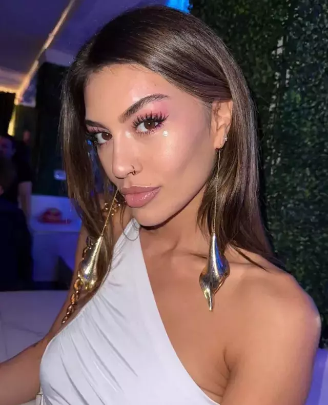 Kismetse Olur Ile Taninmisti Cansel Corduk U 19552375 8587 M