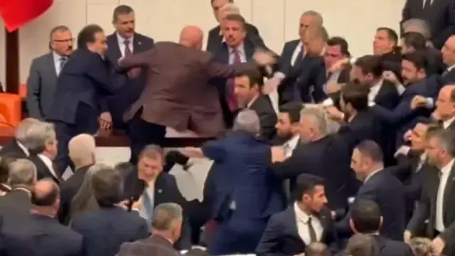 Meclis Te Akin Gurlek Gerginligi Kursu Isgal 19558257 4315 M