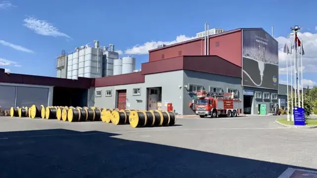 Nakkas Holding Hes Kablo Yu Bunyesine Katti 19537238 7703 M