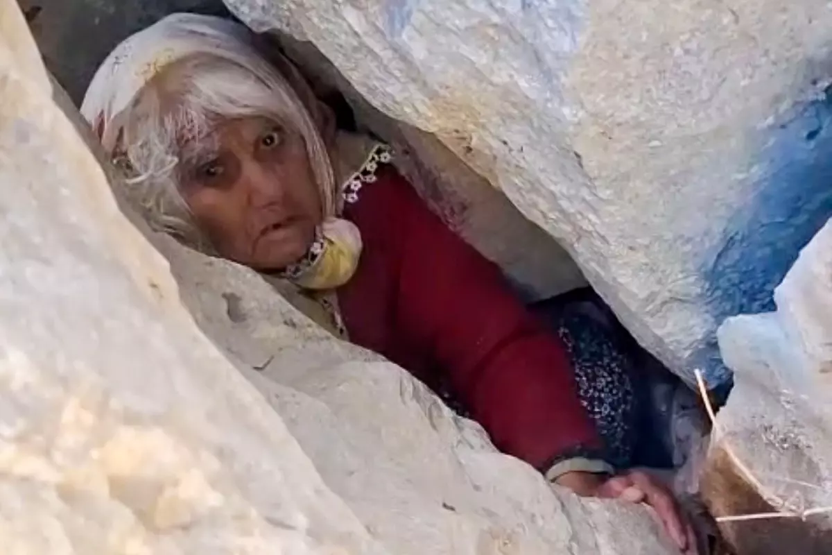 Olumle Burun Buruna 24 Saat Yasli Kadin 5 19591147 167 Amp