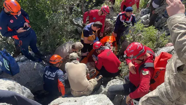 Olumle Burun Buruna 24 Saat Yasli Kadin 5 19591147 4466 M