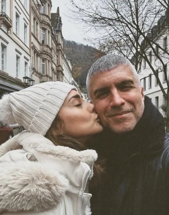 Ozcan Deniz In Akilalmaz Teklifini Esi Samar 19550168 7924 M