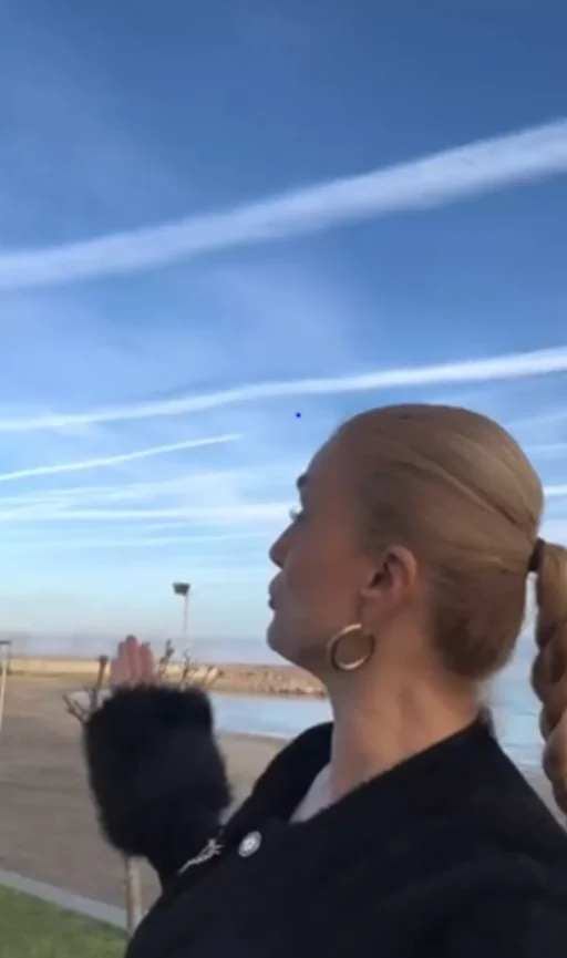 Tugba Ozay Bulutlara Dusman Oldu Epstein Adasi 19592161 9104 M