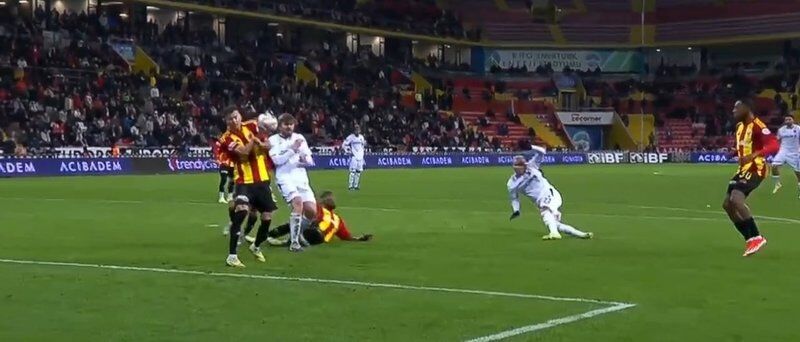 0X0 Trabzonspor Penalti Kazandi Iste O Pozisyon 1773079122034