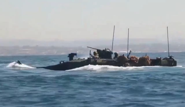 Abd Den Hurmuz Bogazi Hamlesi 4500 Deniz 19681137 9862 M