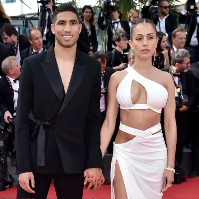 Achraf Hakimi Den Eski Esine Buyuk Sok 19634006 2231 M