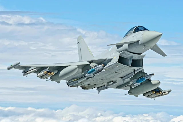 Arap Ulkesi Gece Yarisi Alarma Gecti Tek Tek 19659132 4494 M