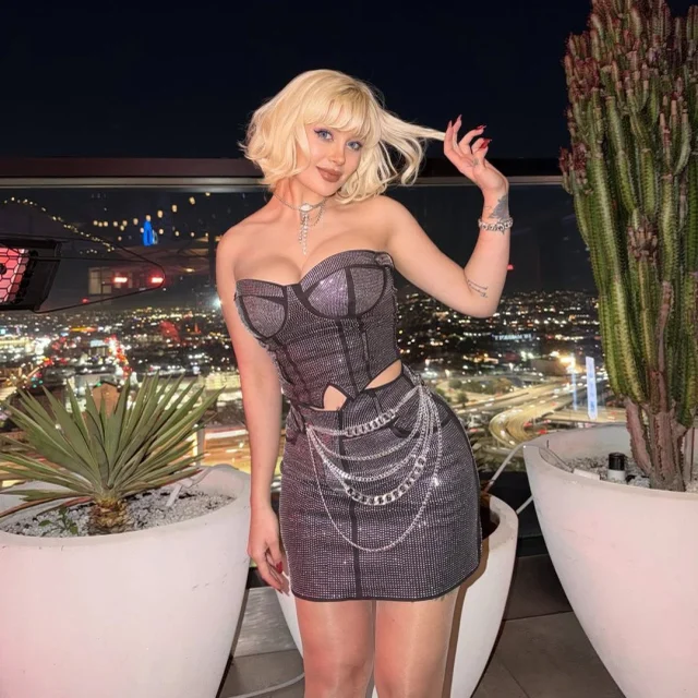 Aysegul Un Evinde Ne Isi Vardi Yeralti Nin Adnan 19661676 6304 M