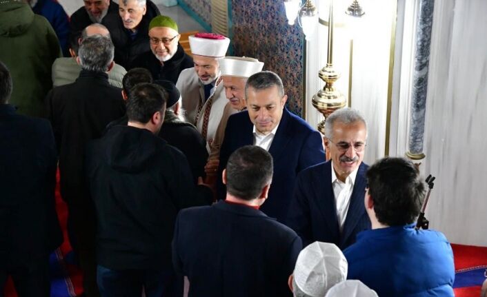 Bakan Uraloglu Trabzonda Bayramlasti 027Ac