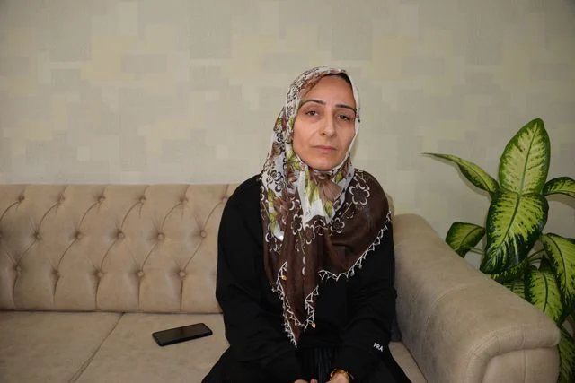 Erkek Arkadasinin Oldurdugu One Surulen Aleyn 5 19698915 O