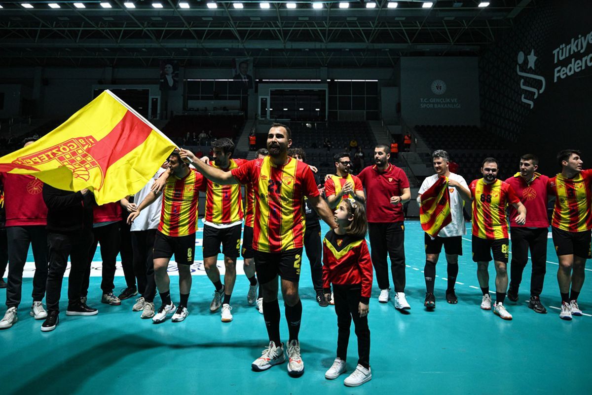 Goztepe Erkek Hentbol Takimi Super Lig E Yukseldi 19658468 2090 Amp