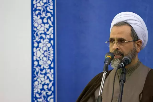 Hamaney In Yerine Ali Riza Arafi Gecici Olarak 19613388 934 M