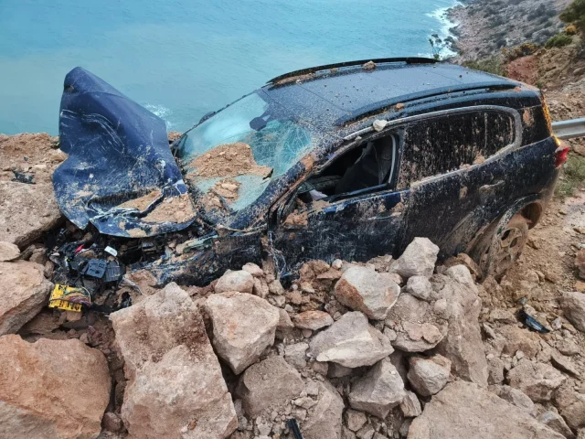 Heyelan Otomobili Boyle Yuttu Her Sey 3 Saniye 19678042 7908 M