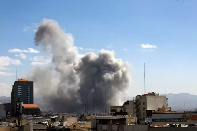 Israil I Savas Alanina Ceviren Saldiri Tas 19613911 404 M