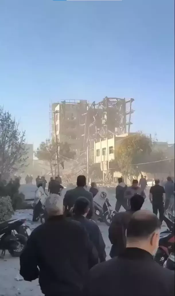 Israil In Vurdugu Tahran Dan Dumanlar Yukseliyor 19620677 379 M