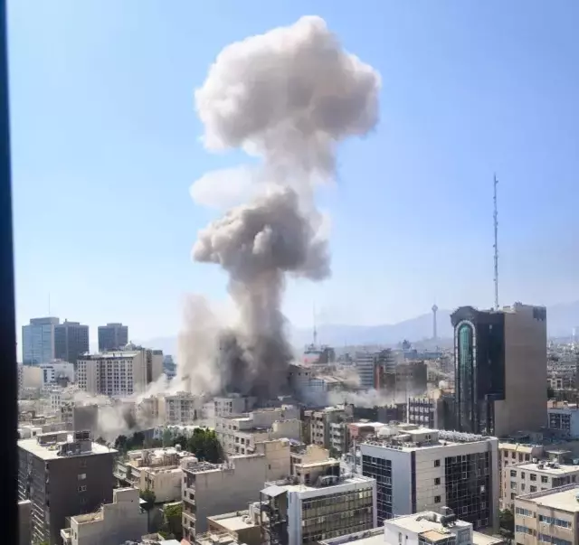 Israil In Vurdugu Tahran Dan Dumanlar Yukseliyor 19620677 9524 M