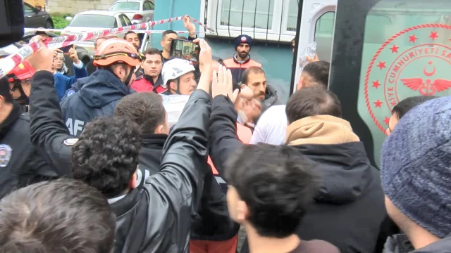 Istanbul Fatih Te Iki Bina Coktu Enkaz Altinda 19678416 7157 M