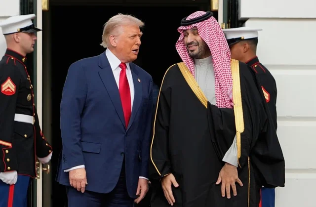 Iste Trumpa Savasi Devam Ettir 19685275 7113 1 M