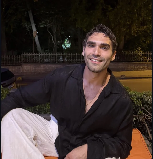 Kagithanede Olen Aysegul Erasl 19659430 6717 1 M