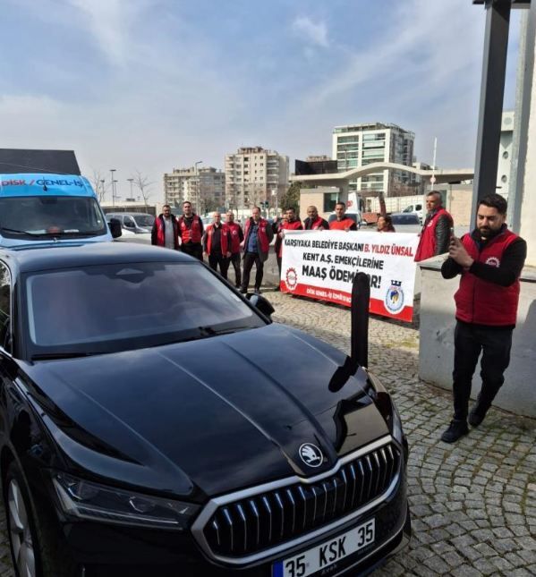 Karsiyaka Belediye Baskani Na Protesto Soku 19665231 7276 M