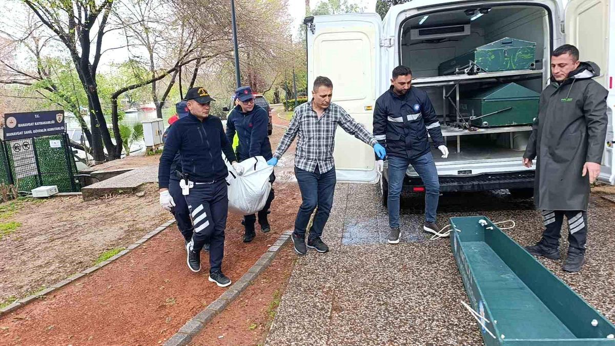 Kayip Olarak Aranan 29 Yasindaki Ogretmen Ada 19681271 Amp