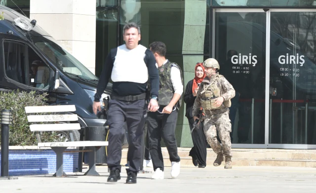 Kaymakamlik Binasindaki Silah Seslerinin Sebebi 19662712 6876 M