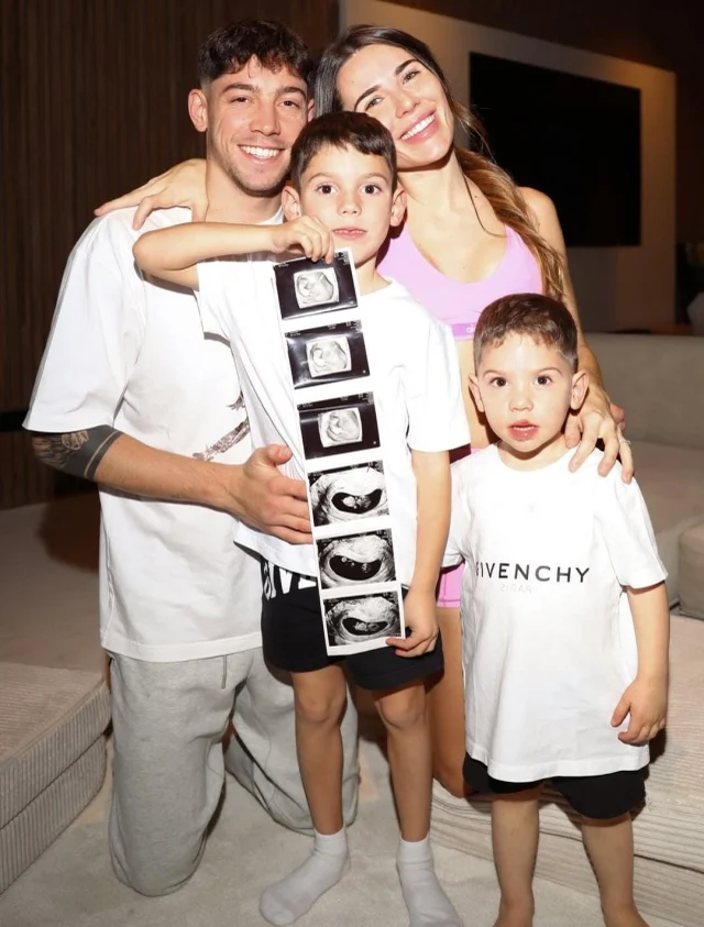 Real Madridli Yildizin Esinden Esprili Paylasim 19671930 3821 M