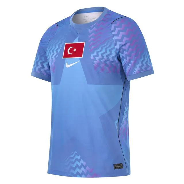 Resmen Tanitildi Iste Yeni Milli Formalarimiz 19680869 9979 M