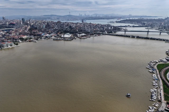 Saganak Sonrasi Istanbul Bogaz 19703428 1878 3 M