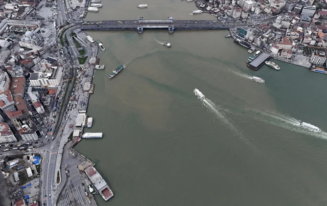 Saganak Sonrasi Istanbul Bogaz 19703428 9579 2 M