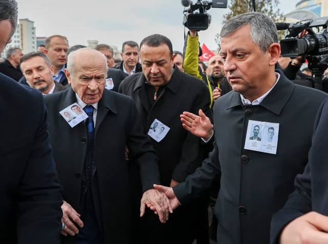 Sehit Cenazesinde Dikkat Ceken Anlar Ozel Ile 19681617 2322 M