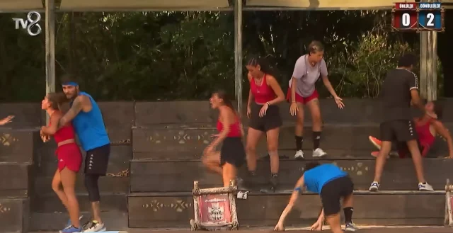 Survivorda Seren Ay Ve Nisanur 19696703 2346 1 M