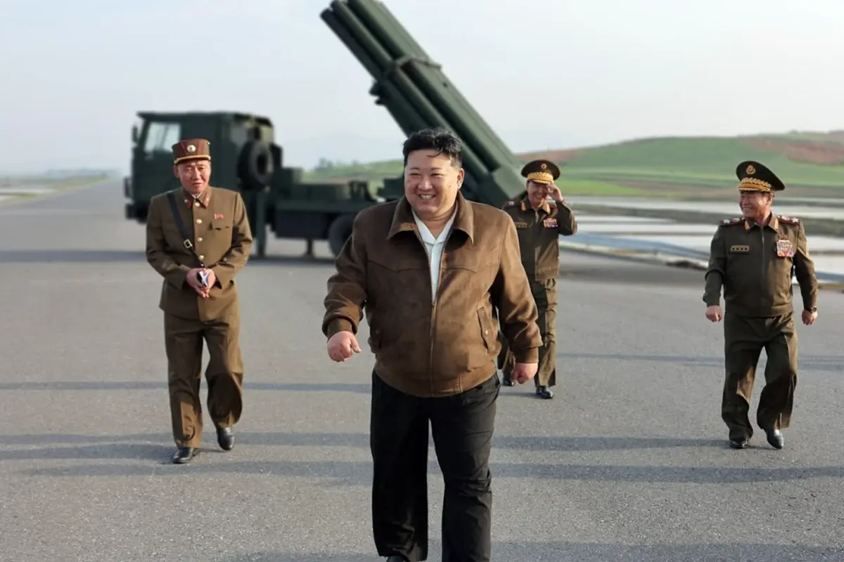 Tum Gozler Iran A Cevrilmisken Kim Jong Un Dan 19613257 4944 Amp