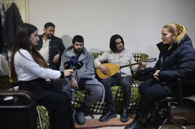 Turkiyenin Konustugu Barisin S 19692480 7773 4 M