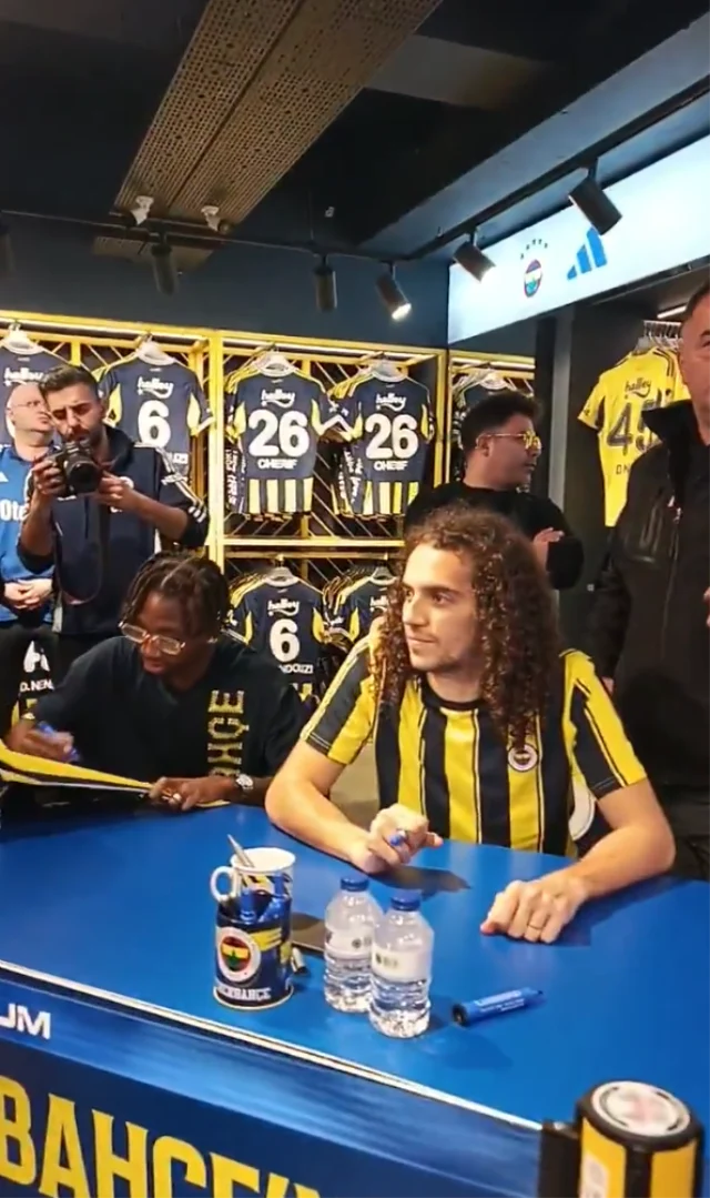 Yagmura Camura Aldirmadilar Ne 19684909 2018 3 M