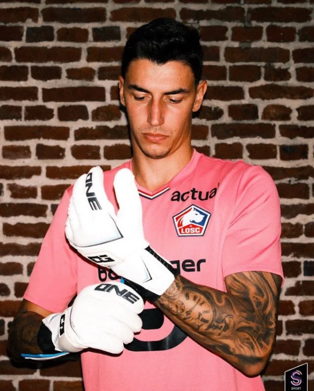 Yilin Aski Ortaya Cikti Iste Berke Ozer In 19660062 4105 M